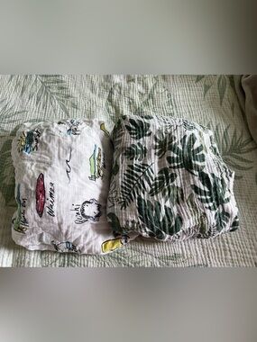 Muslim crib/toddler sheets